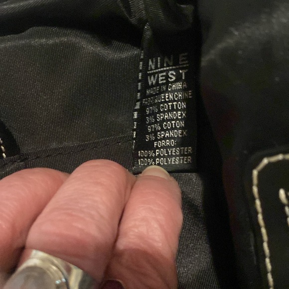 Cute little vintage Nine West date night bag with built in mirror ID card holder - Picture 6 of 9